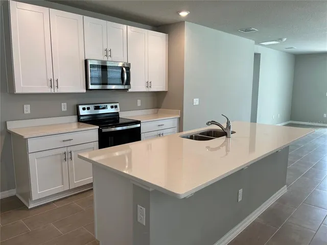 $2,295 | 34823 Telluride Lane, Zephyrhills, FL 33541