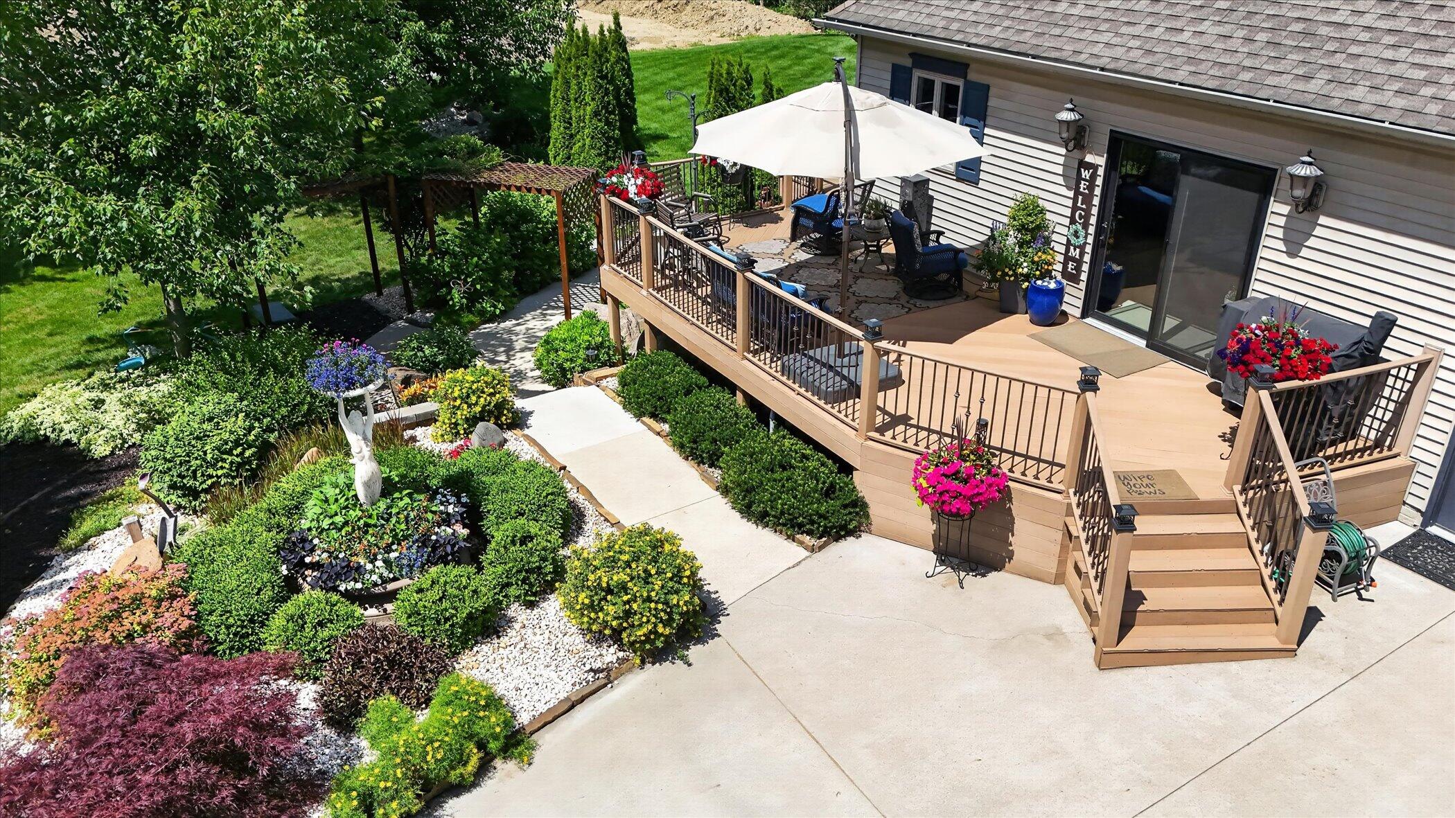 325 Priest Road Owosso, MI 48867 - Photo 50 of 86 Wrap Around Deck