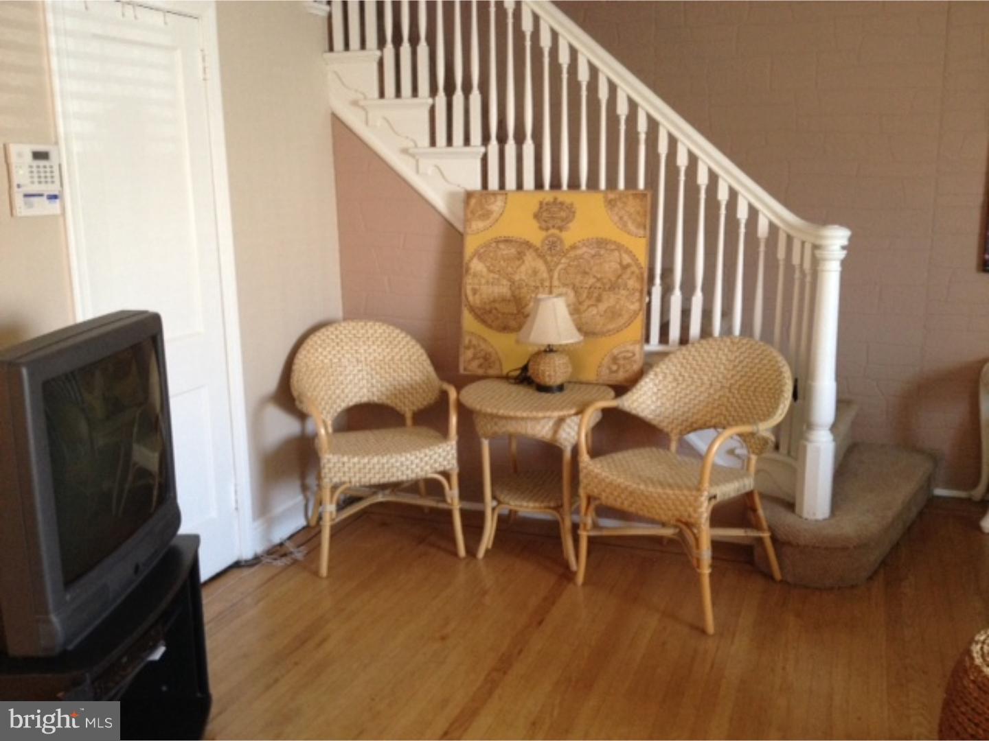 7506 Beverly Road Philadelphia, PA 19138 - Photo 6 of 25 Living Room