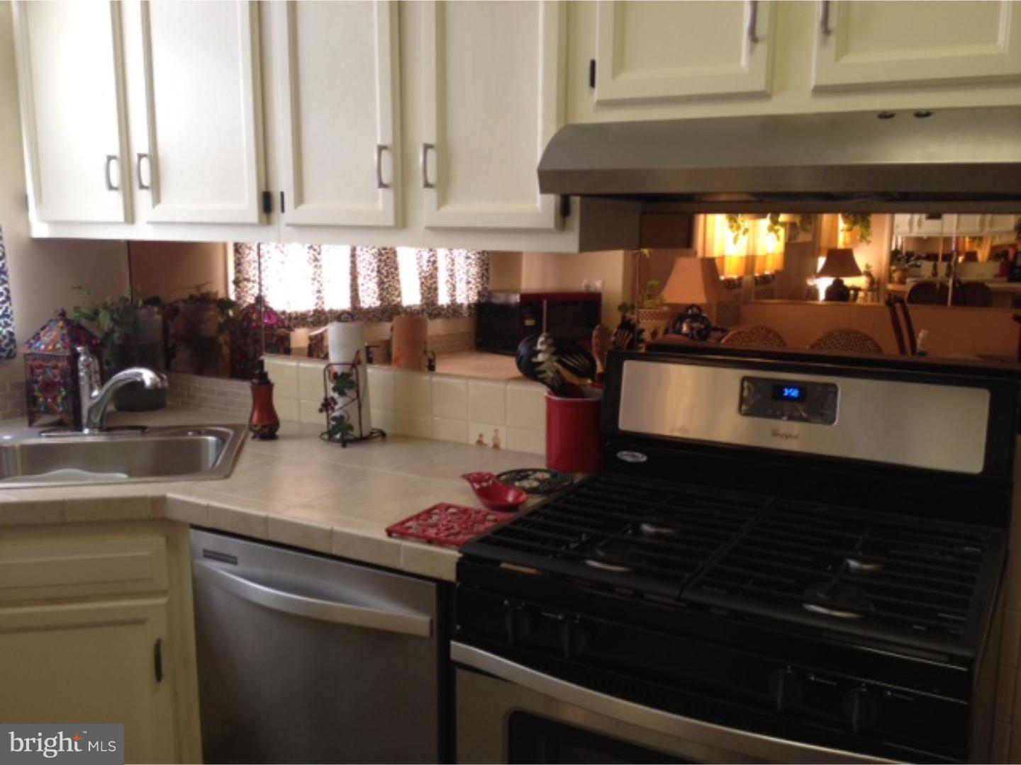7506 Beverly Road Philadelphia, PA 19138 - Photo 10 of 25 Kitchen