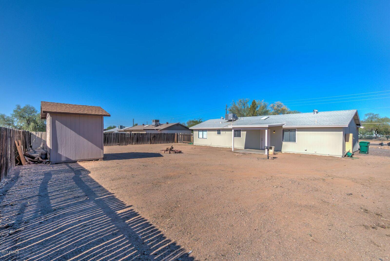 505 North Merrill Road Mesa, AZ 85207 - Photo 21 of 23 Merrill backyard