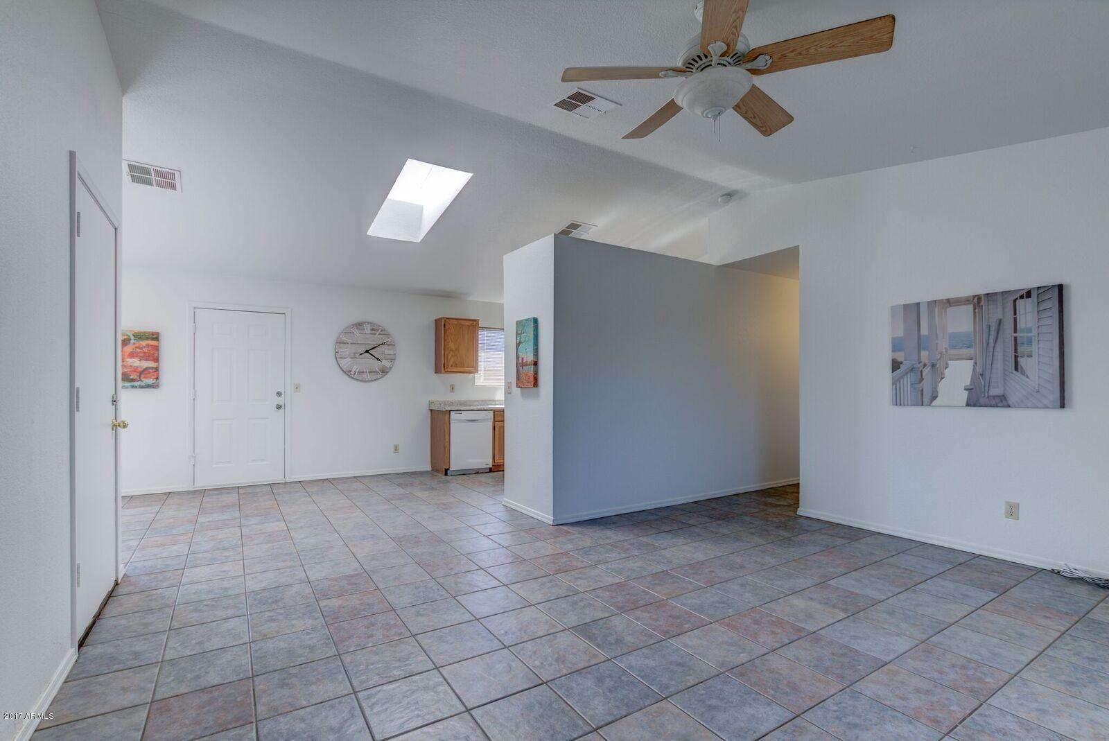 505 North Merrill Road Mesa, AZ 85207 - Photo 3 of 23 Merrill living2