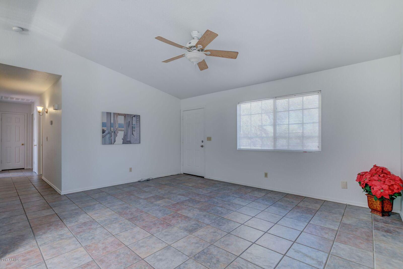 505 North Merrill Road Mesa, AZ 85207 - Photo 4 of 23 Merrill living4
