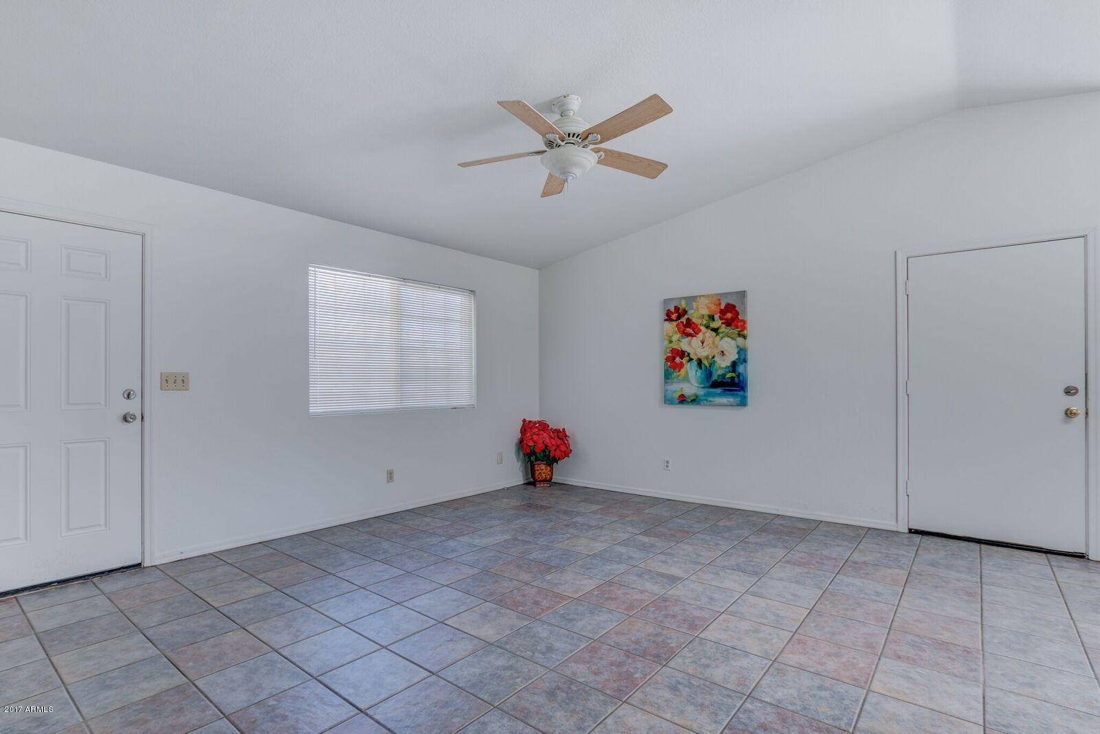 505 North Merrill Road Mesa, AZ 85207 - Photo 5 of 23 Merrill living5