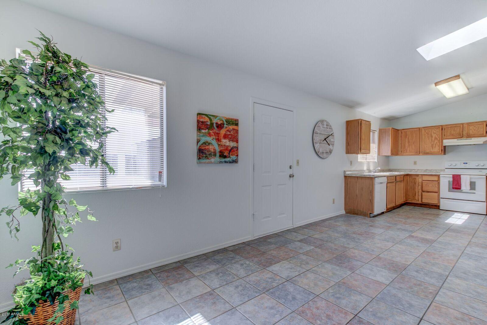 505 North Merrill Road Mesa, AZ 85207 - Photo 6 of 23 Merrill kitchen