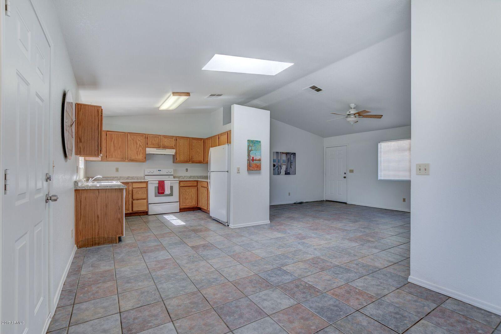 505 North Merrill Road Mesa, AZ 85207 - Photo 7 of 23 Merrill kitchen2