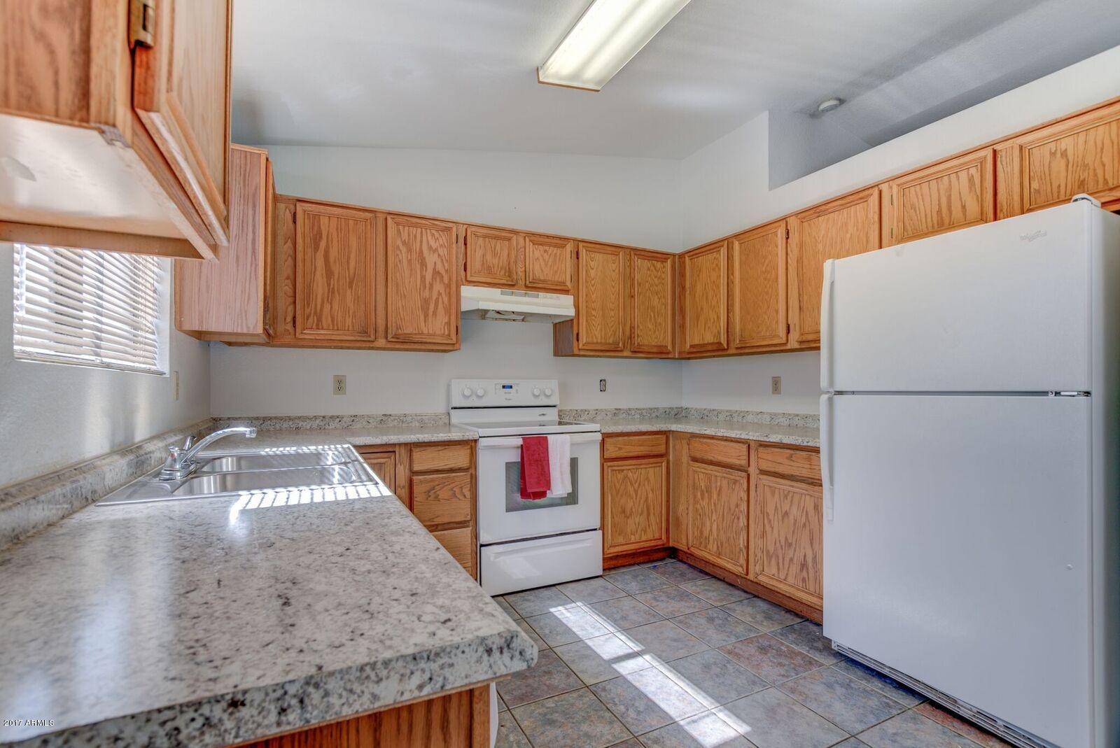505 North Merrill Road Mesa, AZ 85207 - Photo 8 of 23 Merrill kitchen3