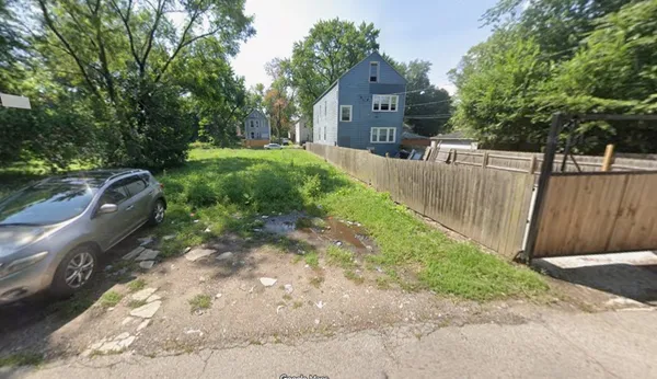 $10,000 | 936 West 51st Place, Chicago, IL 60609