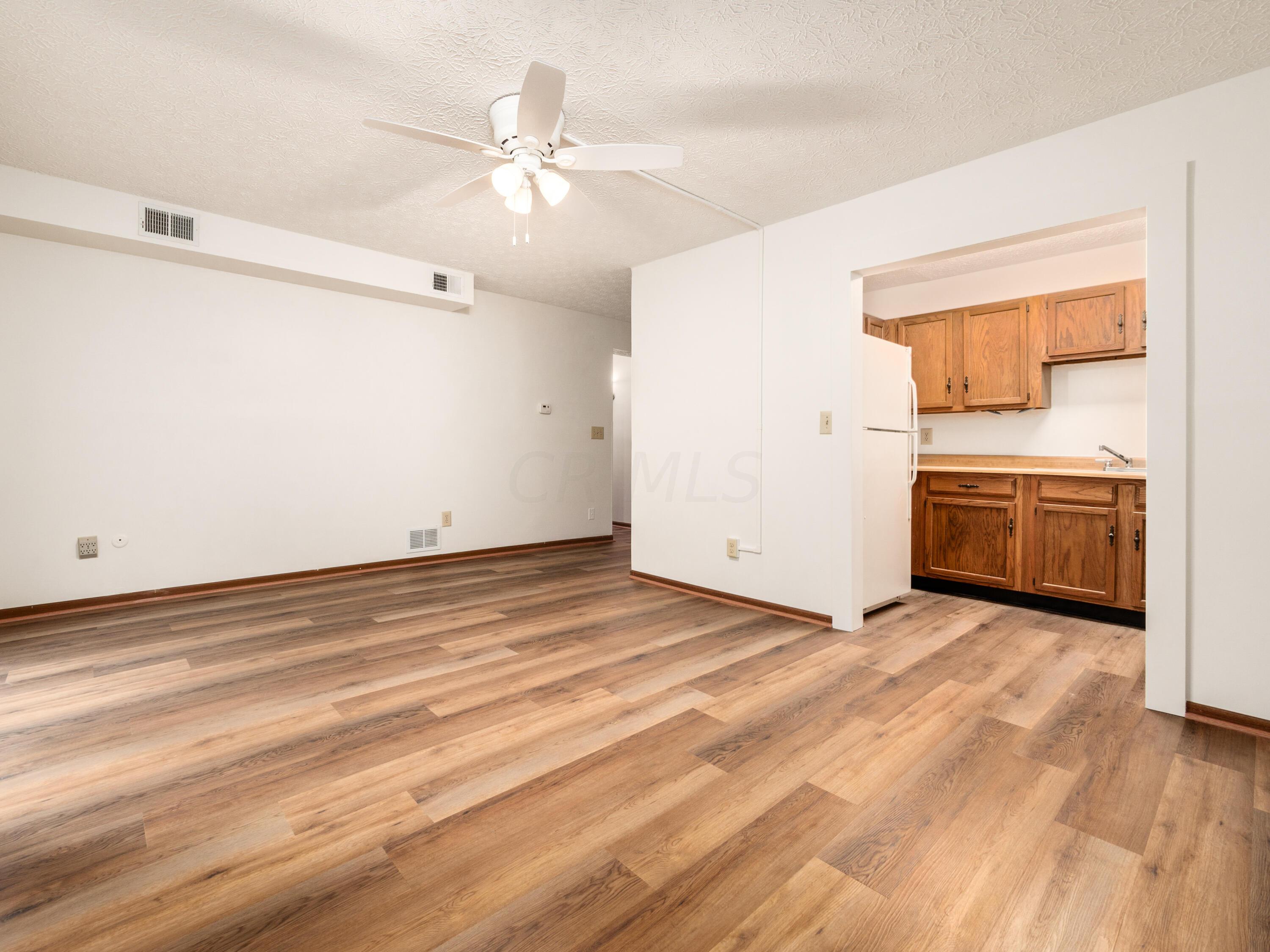 4117 Karl Road, Unit 106 Columbus, OH 43224 - Photo 7 of 18 N_4117_Karl_Rd_040