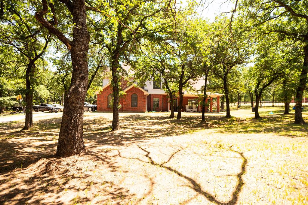 696 Indian Trail Decatur, TX 76234 - Photo 2 of 38
