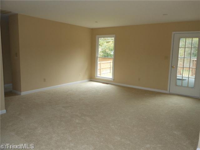 1114 Raleigh Court High Point, NC 27262 - Photo 3 of 16 Living Room.