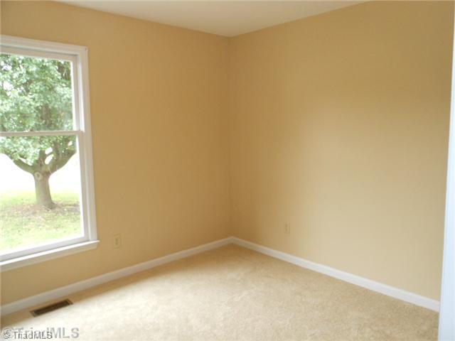 1114 Raleigh Court High Point, NC 27262 - Photo 8 of 16 1st Bedroom.