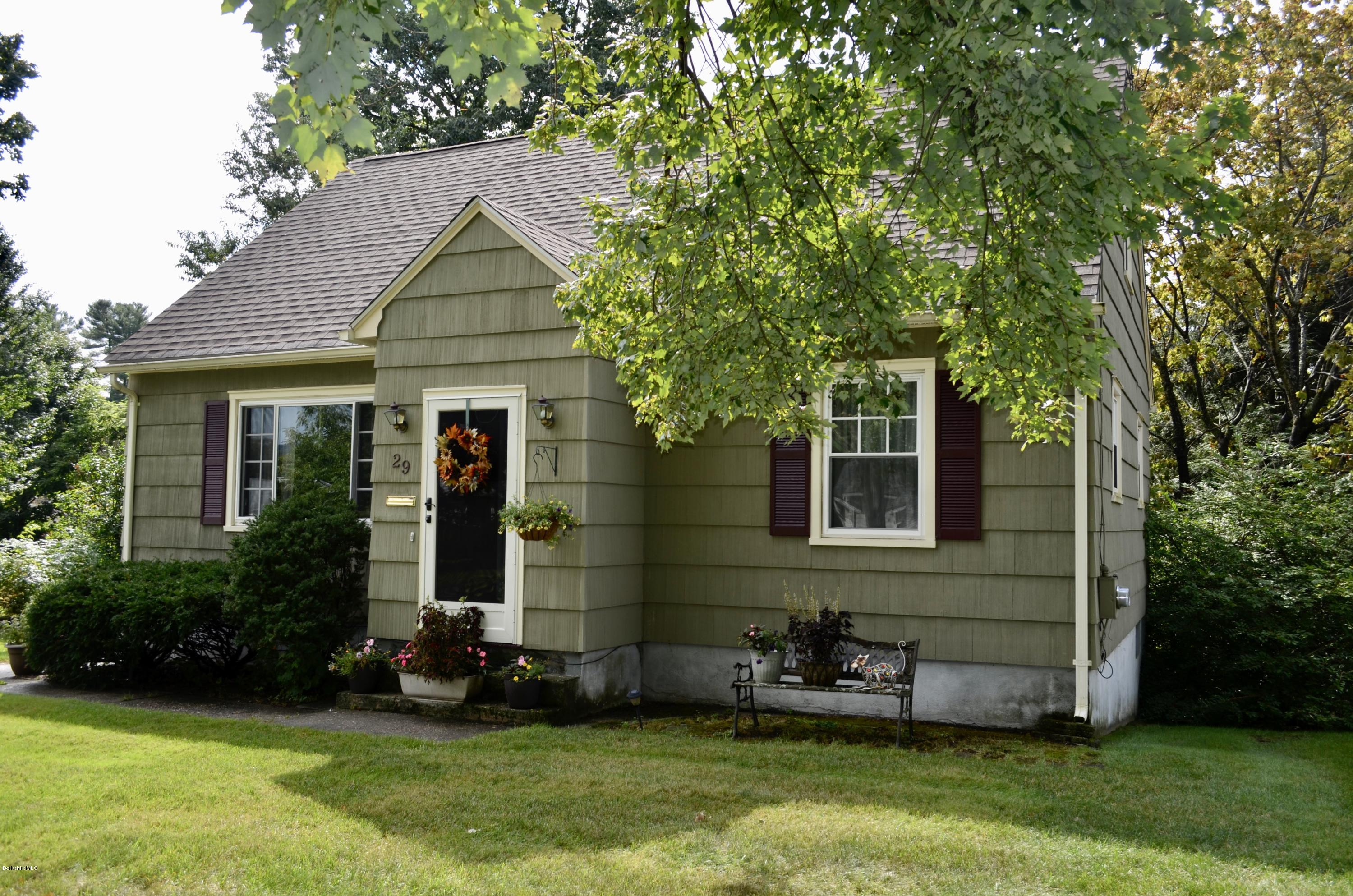 29 Howe Road Pittsfield, MA 01201 - Photo 4 of 50 Front