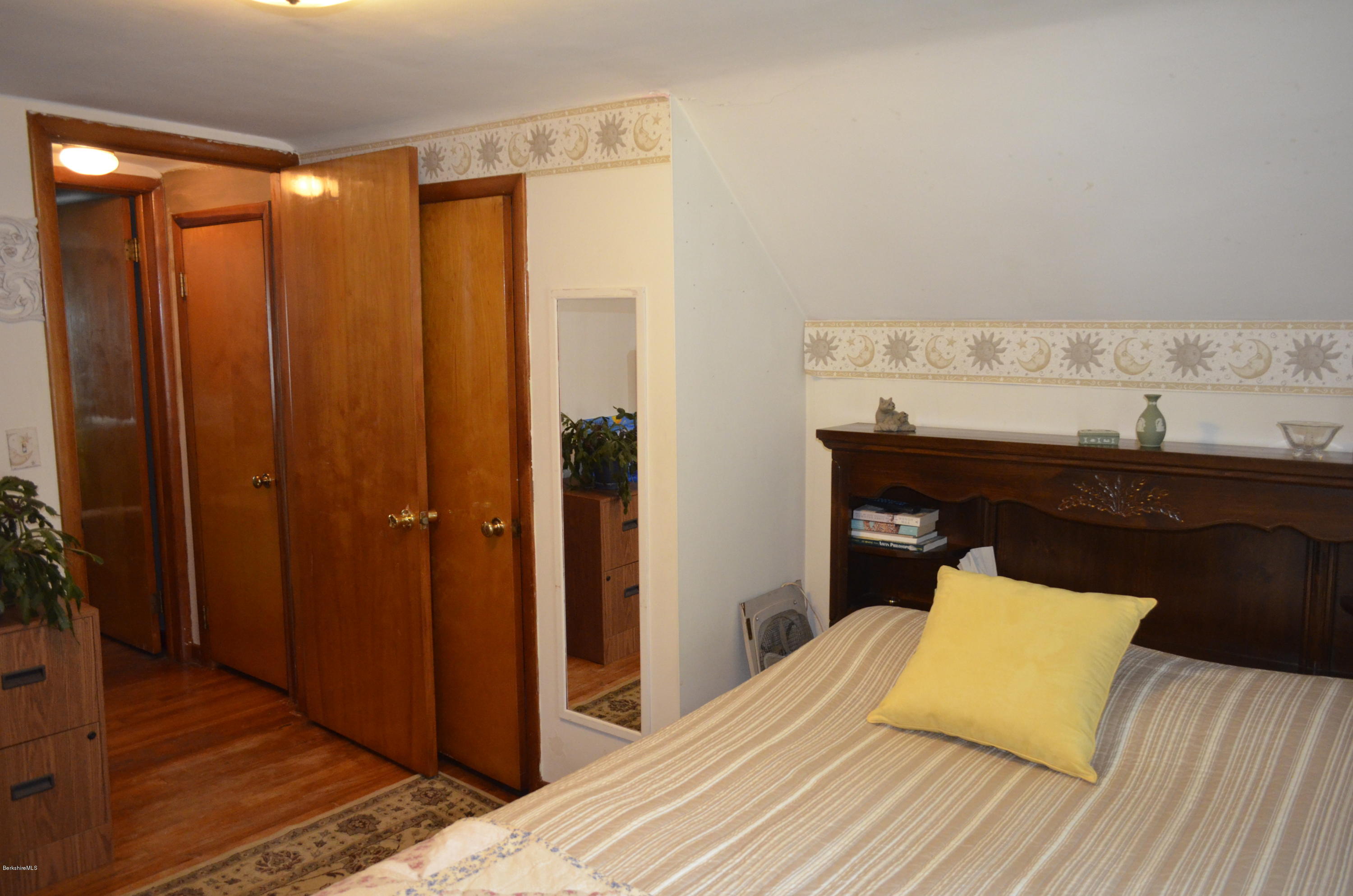 29 Howe Road Pittsfield, MA 01201 - Photo 34 of 50 Bedroom #3 (upatirs)