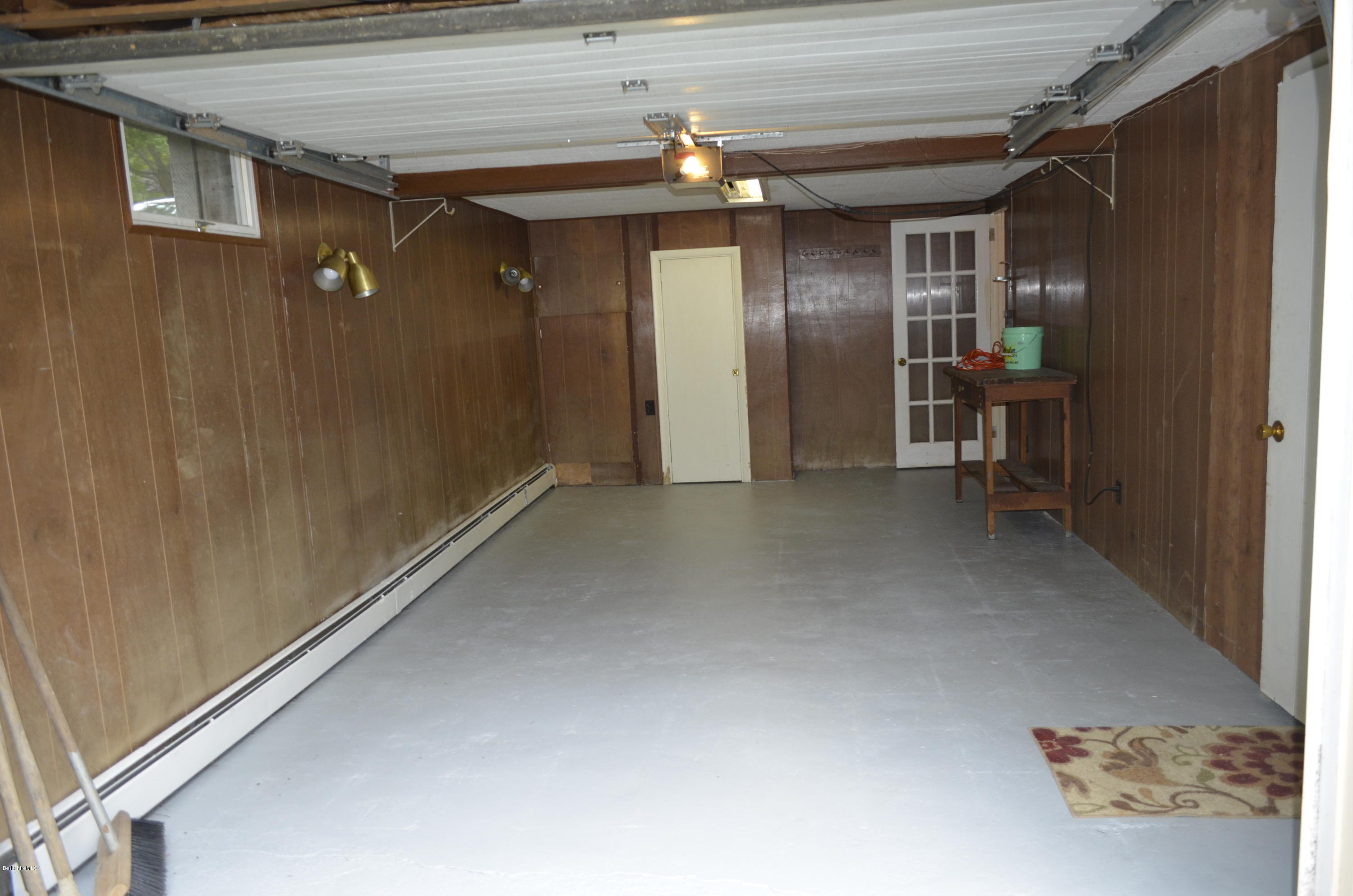 29 Howe Road Pittsfield, MA 01201 - Photo 35 of 50 Garage