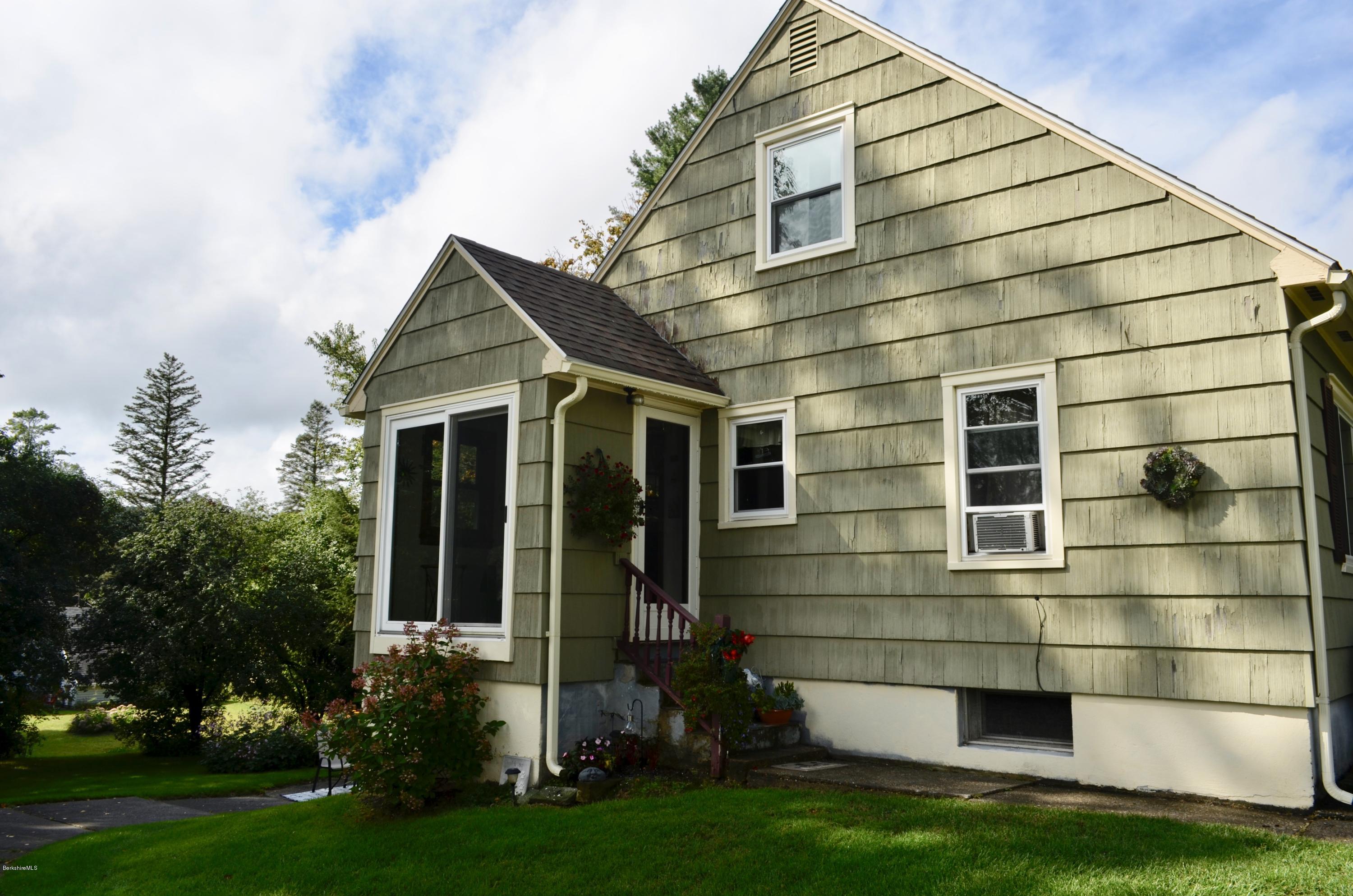 29 Howe Road Pittsfield, MA 01201 - Photo 8 of 50 Sun Porch