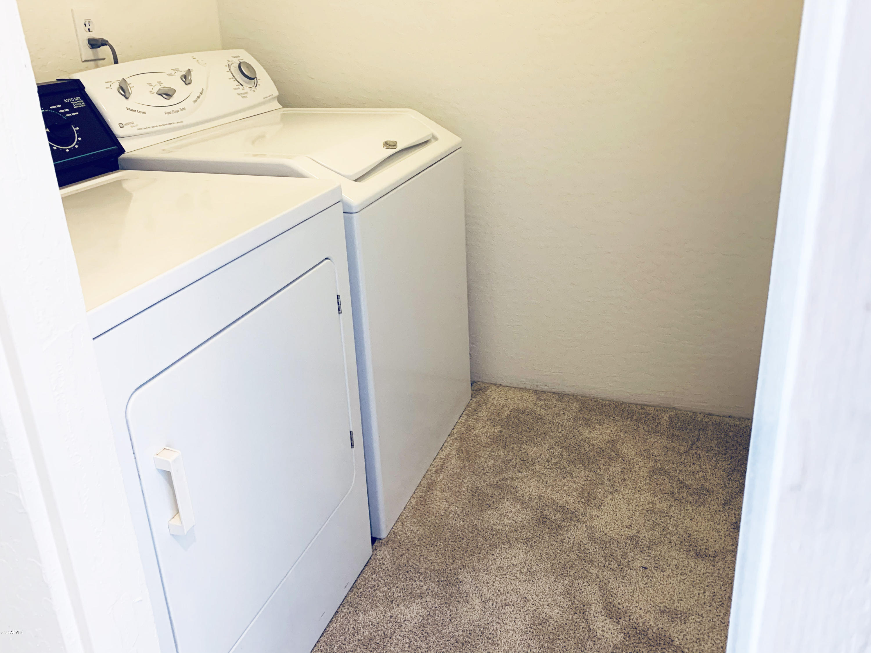 1702 East Ocotillo Road, Unit 7 Phoenix, AZ 85016 - Photo 13 of 22 9a laundry