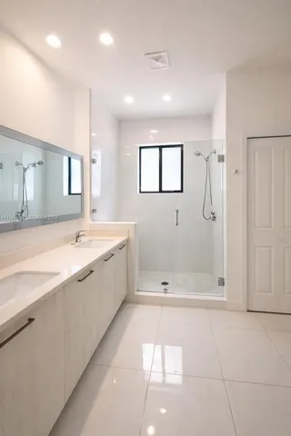 $3,800 | 15808 Southwest 136 Way, Miami, FL 33196