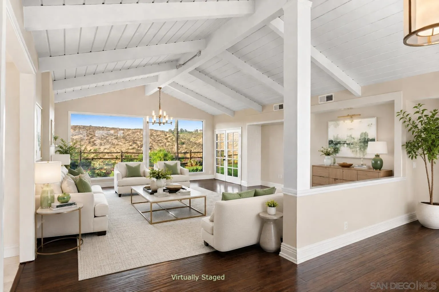 16551 Zumaque Street Rancho Santa Fe, CA 92067 - Photo 3 of 58 Virtually Staged