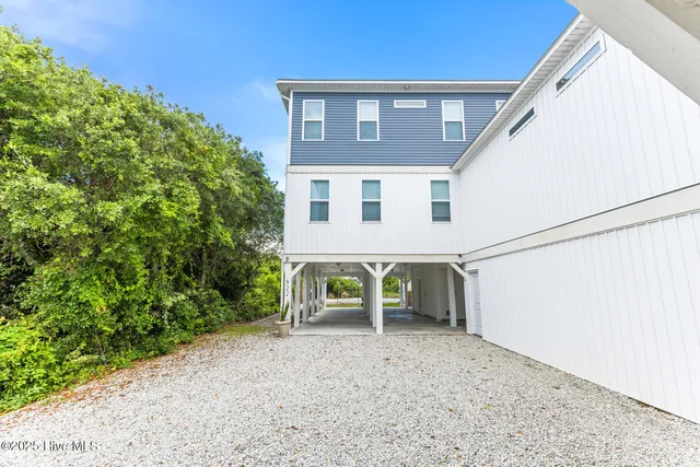 $1,145,000 | 822 South Topsail Drive, Unit B, Surf City, NC 28445