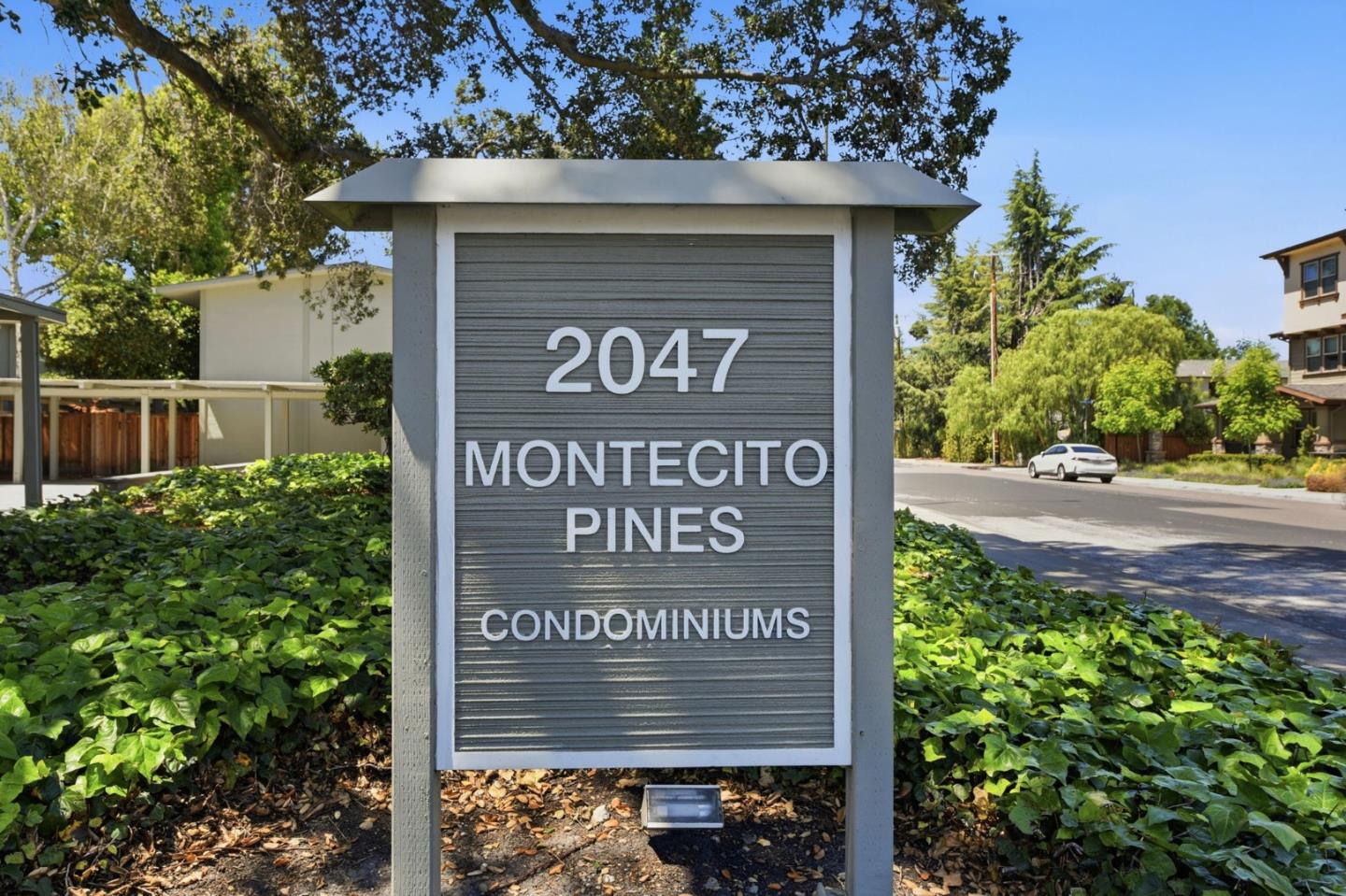 2047 Montecito Avenue, Unit 2 Mountain View, CA 94043 - Photo 33 of 36