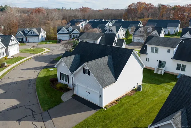 $509,900 | 74 Brookview Place, Unit 74, Southington, CT 06479