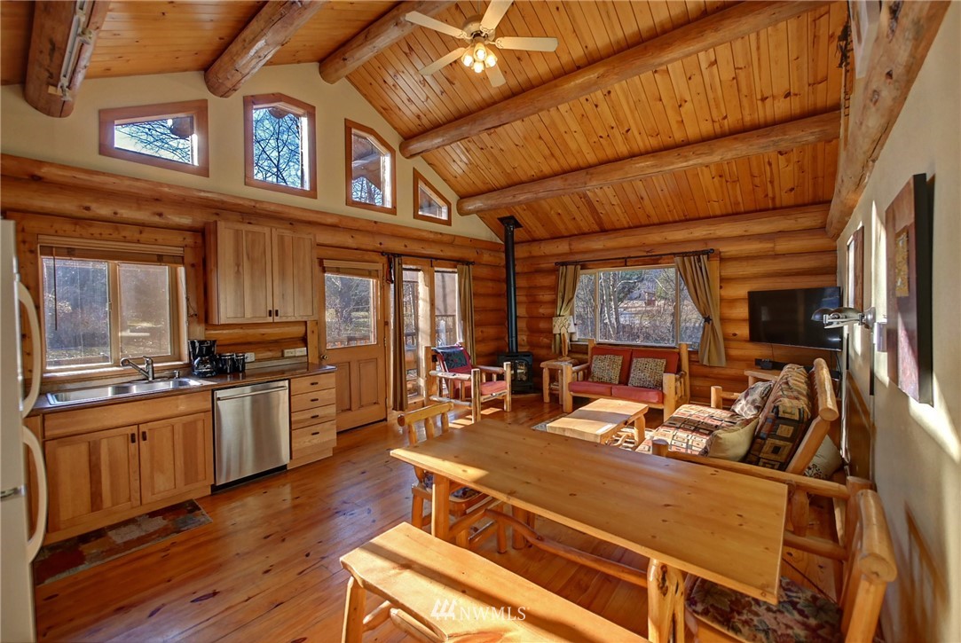 30 Wolf Ridge Lane Winthrop, WA 98862 - Photo 8 of 38 Gallery Image 8