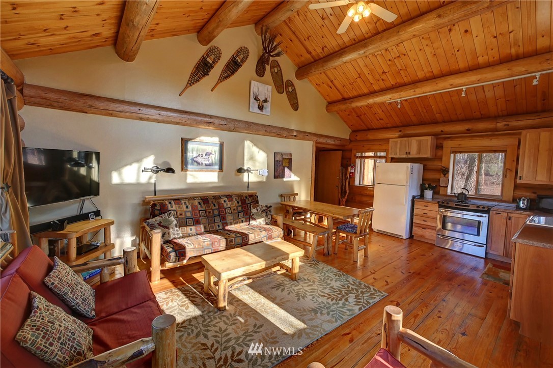 30 Wolf Ridge Lane Winthrop, WA 98862 - Photo 9 of 38 Gallery Image 9