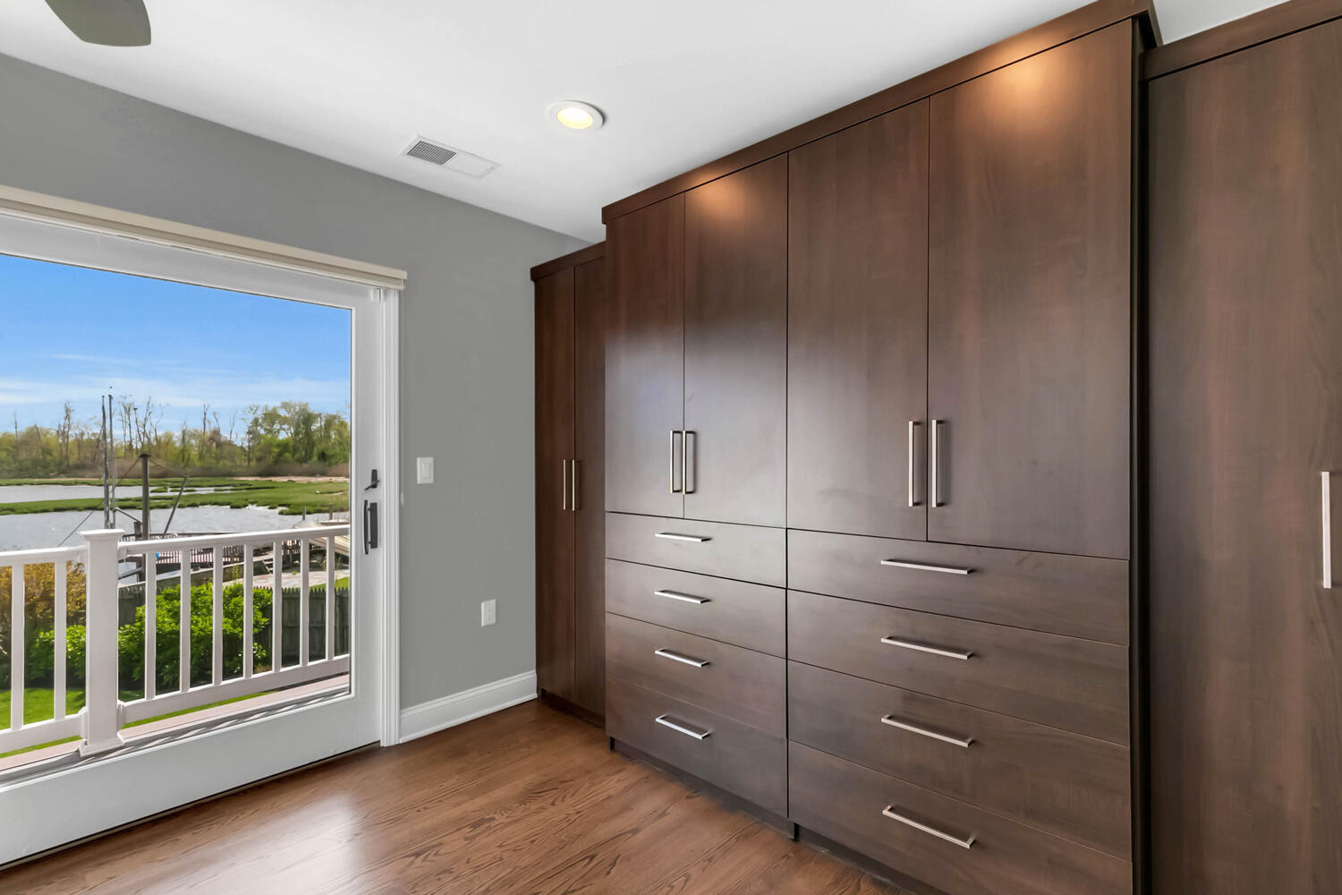 27 Ave Of Two Rivers Rumson, NJ 07760 - Photo 14 of 23 Master Built-ins