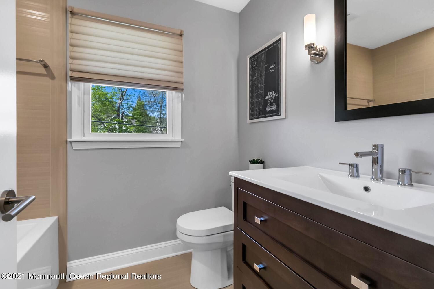 27 Ave Of Two Rivers Rumson, NJ 07760 - Photo 18 of 23 Full Bath