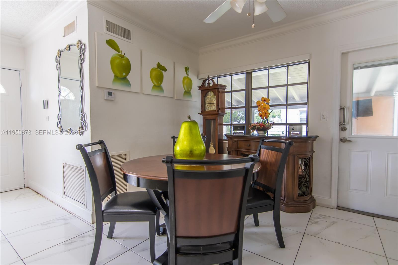 943 West 64th Place Hialeah, FL 33012 - Photo 12 of 32