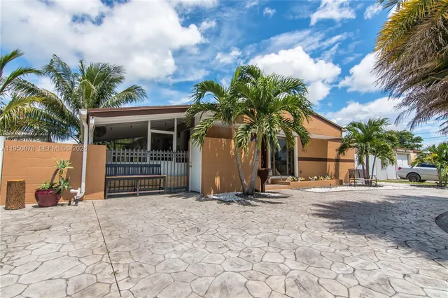 $669,000 | 943 West 64th Place, Hialeah, FL 33012