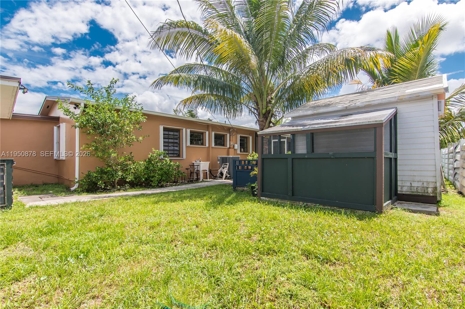 943 West 64th Place Hialeah, FL 33012 - Photo 25 of 32