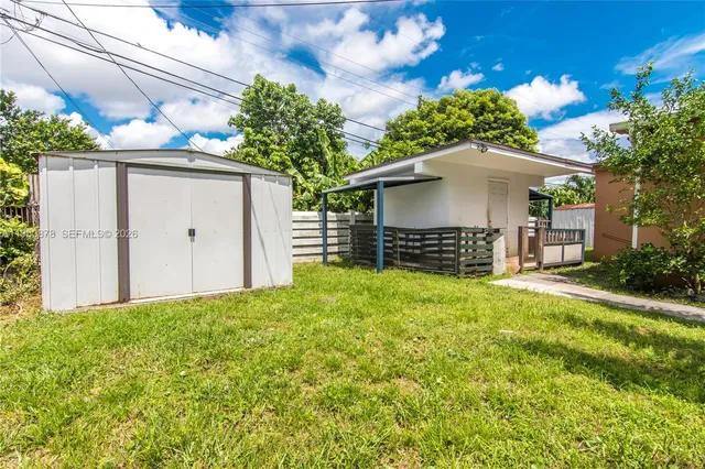 $669,000 | 943 West 64th Place, Hialeah, FL 33012