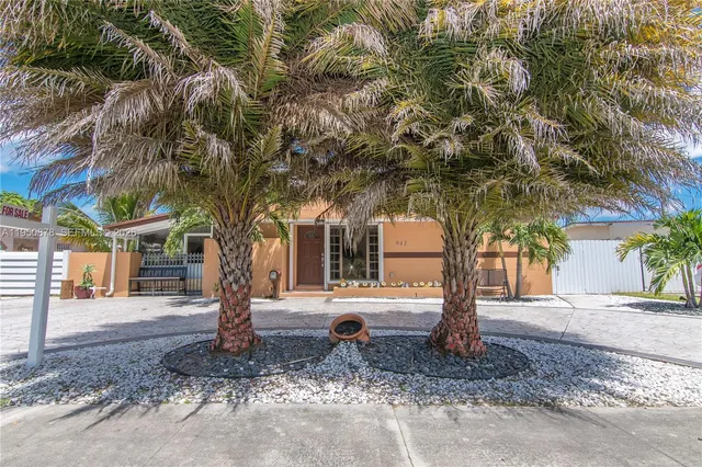 $669,000 | 943 West 64th Place, Hialeah, FL 33012