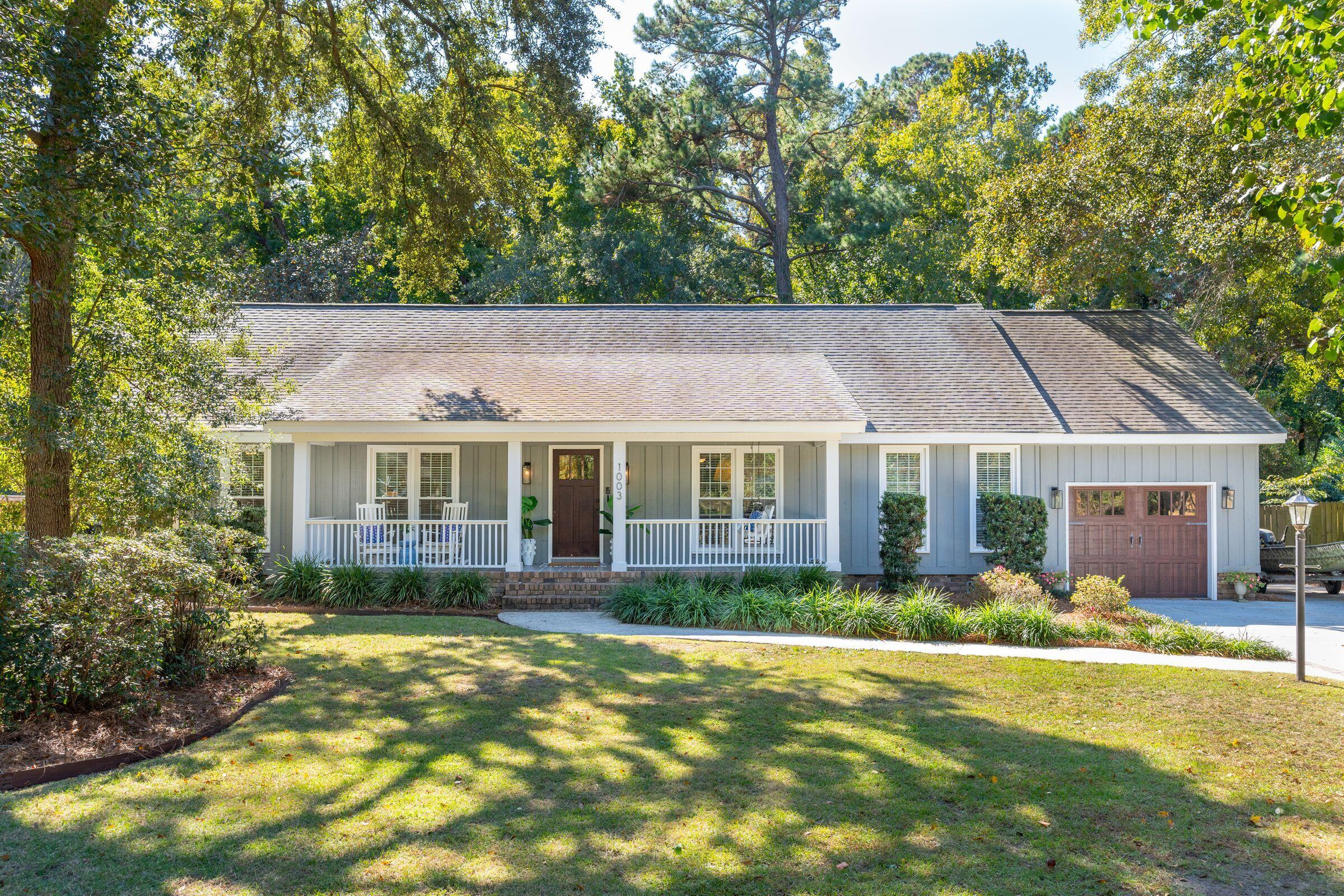 1003 Harbortowne Road Charleston, SC 29412 - Photo 2 of 50 1003HarbortowneRd-KeenEyeMarketing-001
