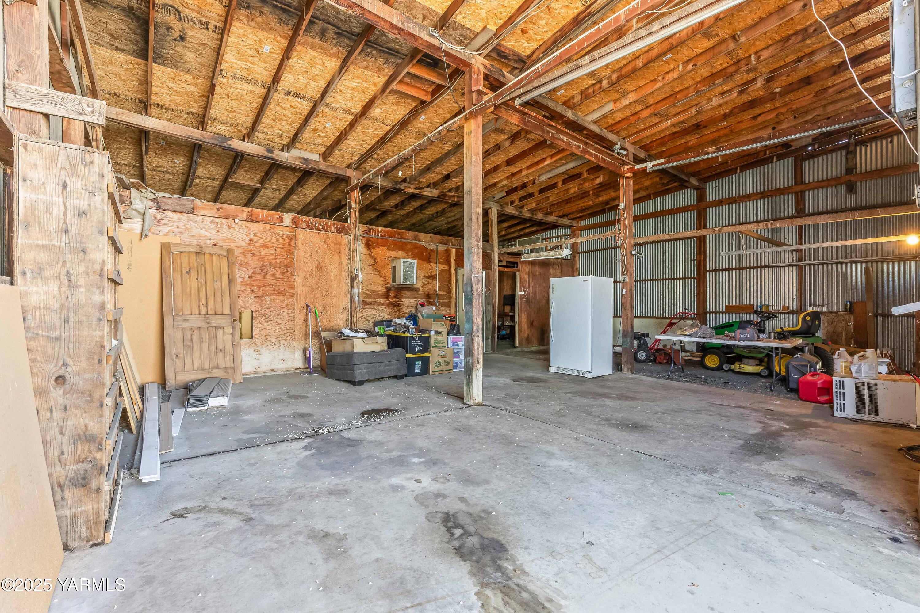 3404 Stanton Road Yakima, WA 98903 - Photo 27 of 37 a view of a garage with storage