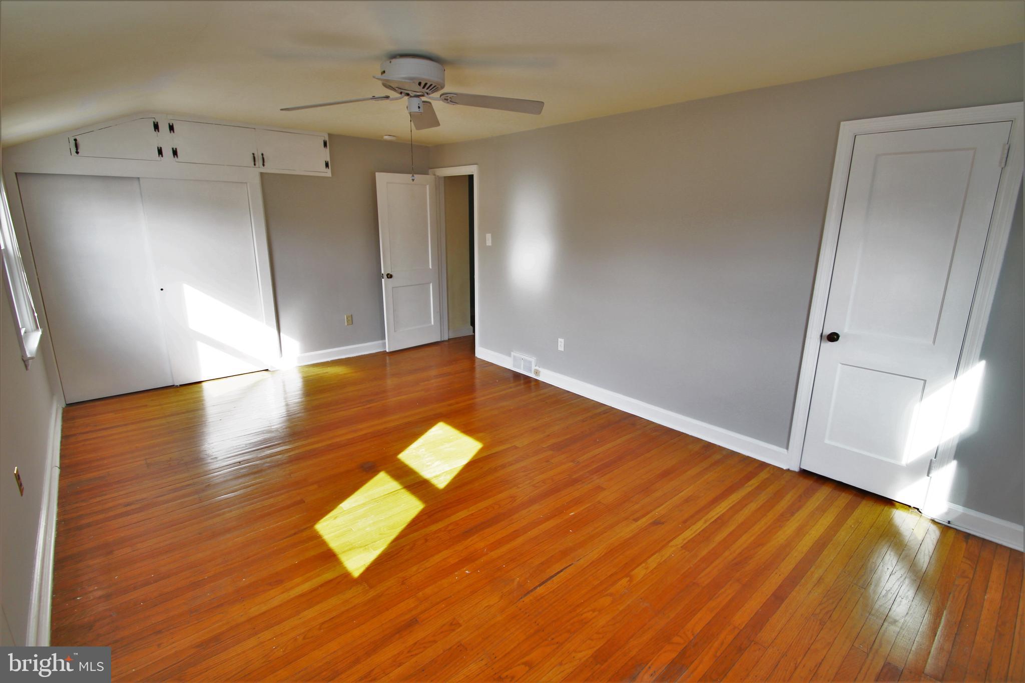 526 Ridley Avenue Folsom, PA 19033 - Photo 8 of 24 Gallery Image 8