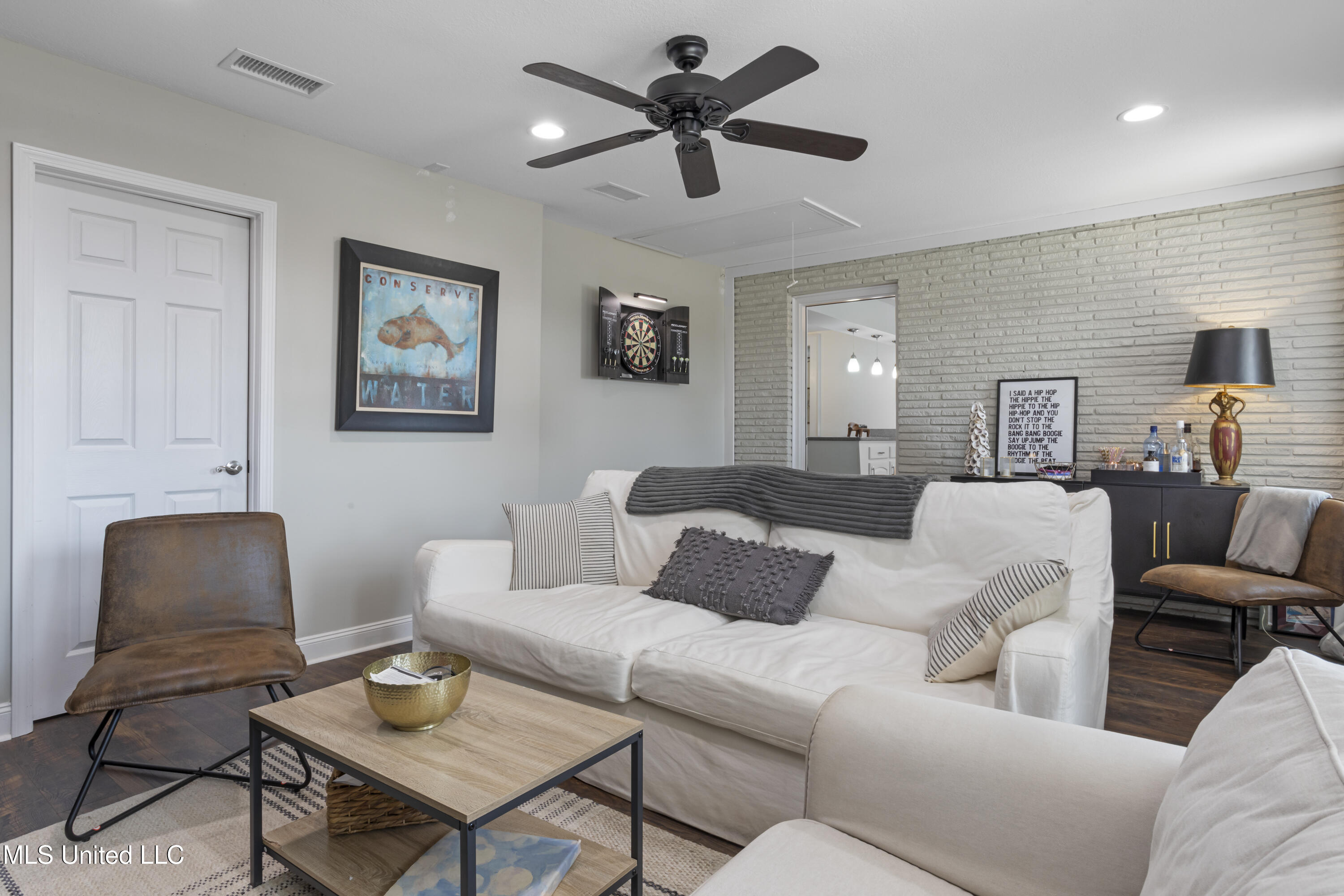 2192 Atkinson Road Biloxi, MS 39531 - Photo 16 of 40 016