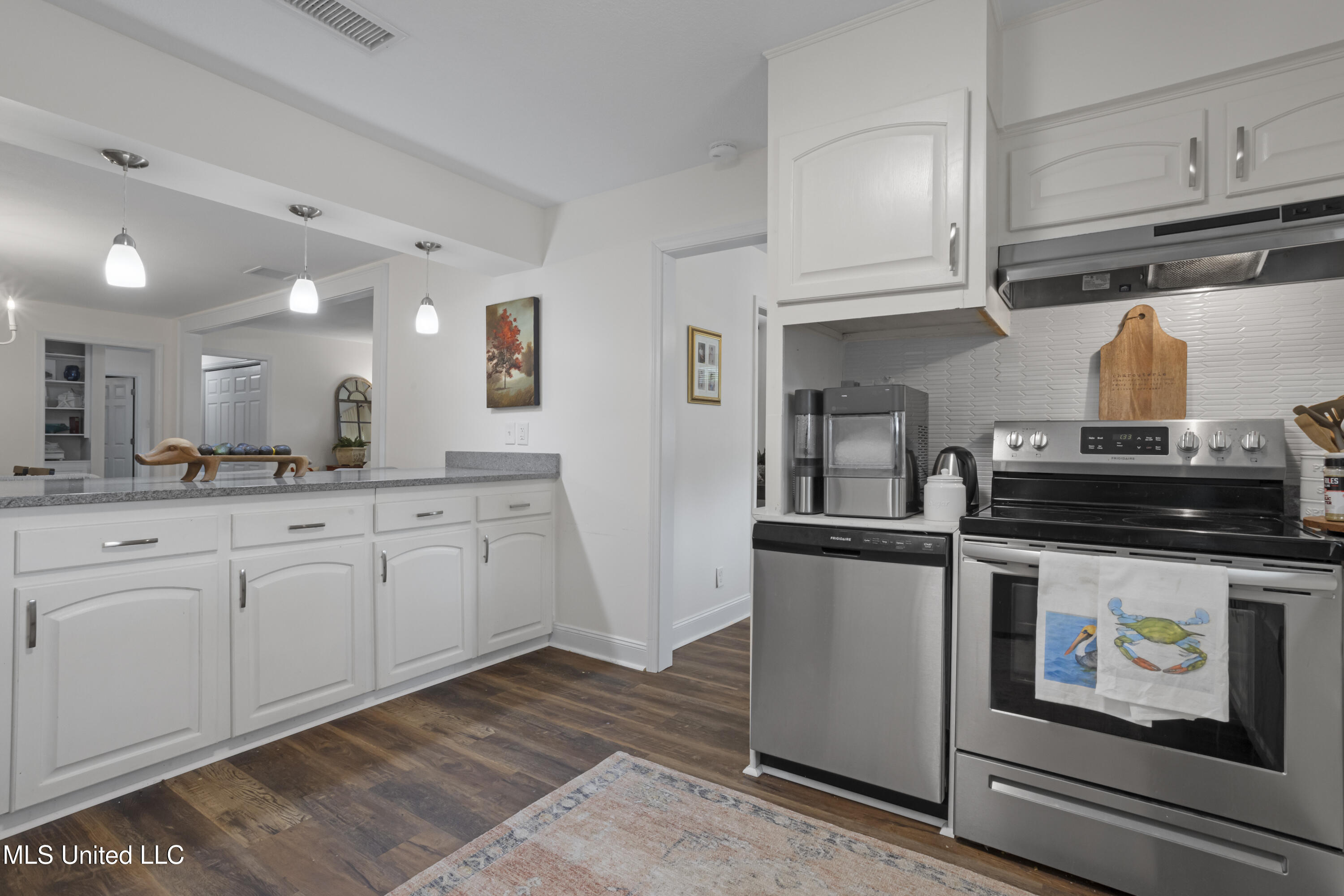 2192 Atkinson Road Biloxi, MS 39531 - Photo 21 of 40 021