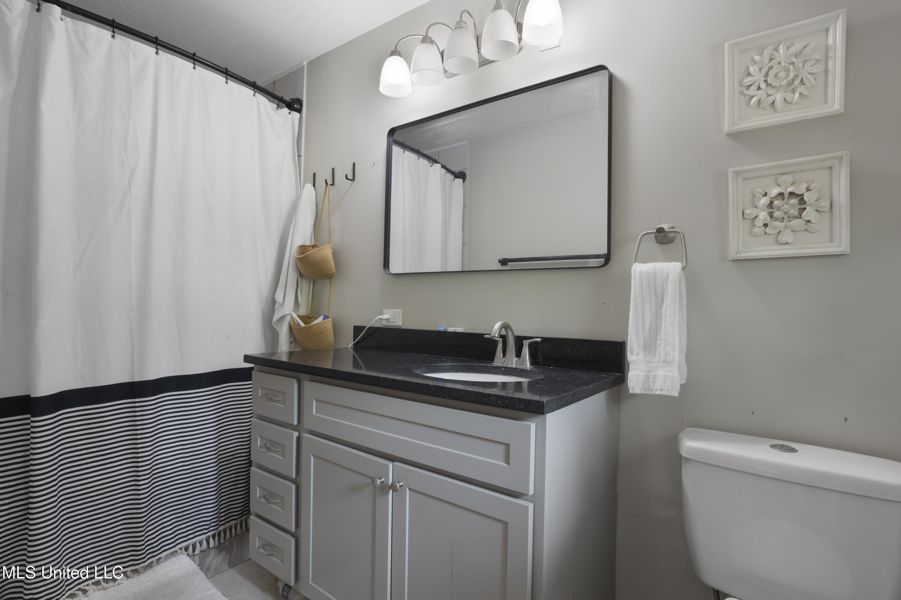 2192 Atkinson Road Biloxi, MS 39531 - Photo 30 of 40 030