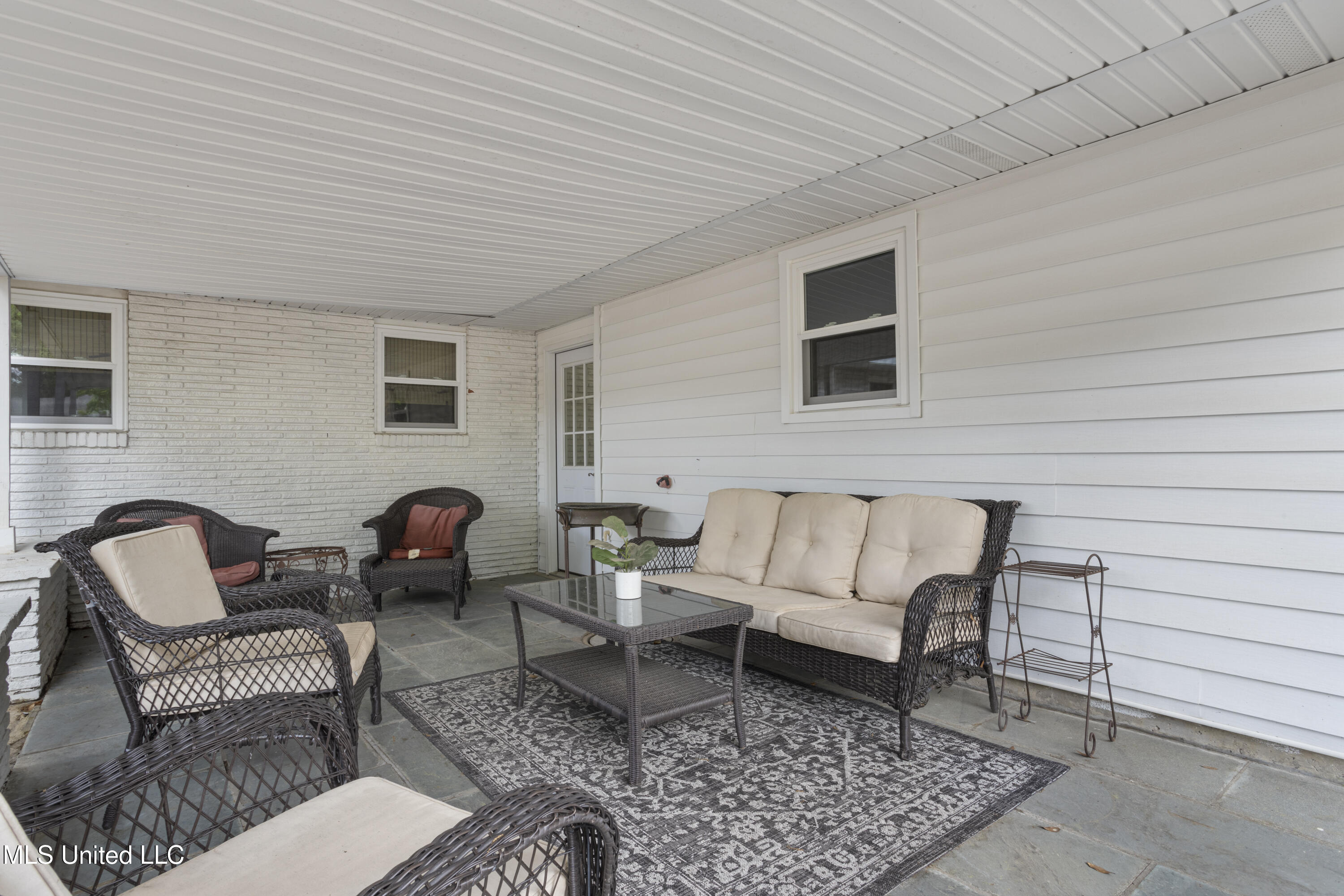 2192 Atkinson Road Biloxi, MS 39531 - Photo 36 of 40 036