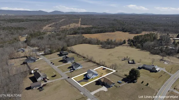 $367,000 | 64 Perry Crk Drive, Crossville, TN 38572