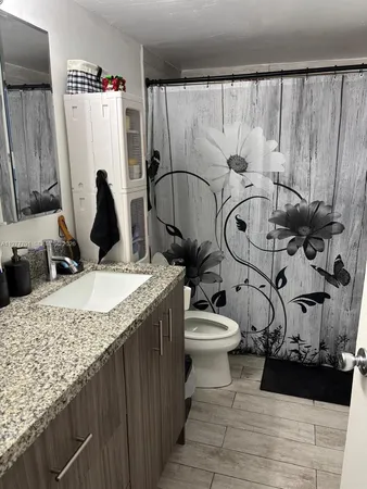 $2,000 | 10834 North Kendall Drive, Unit X1, Miami, FL 33176