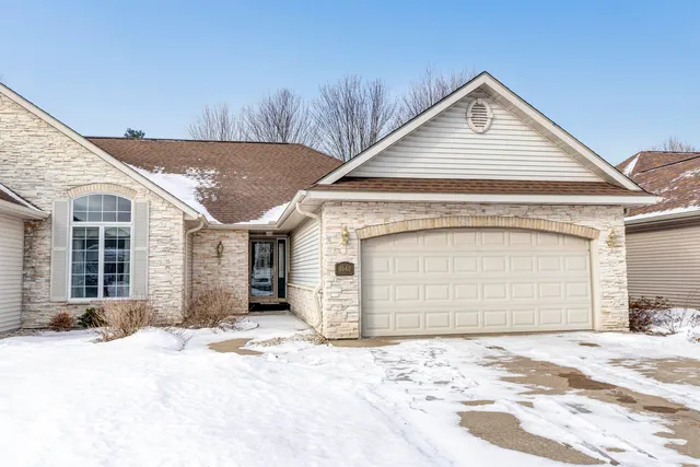 $414,900 | 4640 Ridgeview Court, Wisconsin Rapids, WI 54494