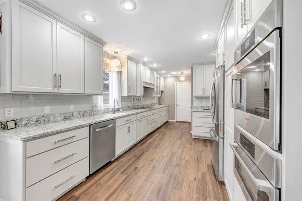 $399,900 | 4640 Ridgeview Court, Wisconsin Rapids, WI 54494