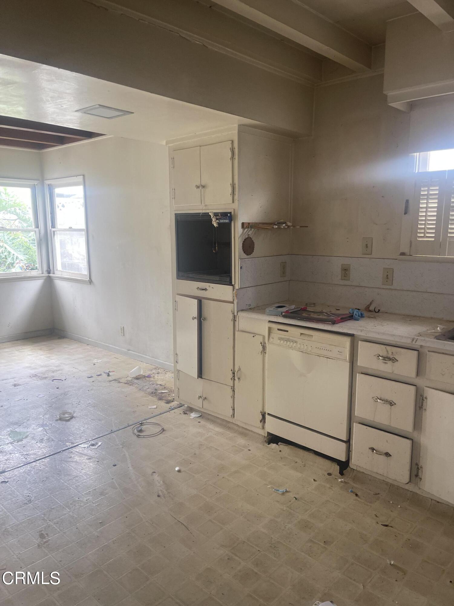 Undisclosed Address Oxnard, CA 93035 - Photo 7 of 16 IMG_7148