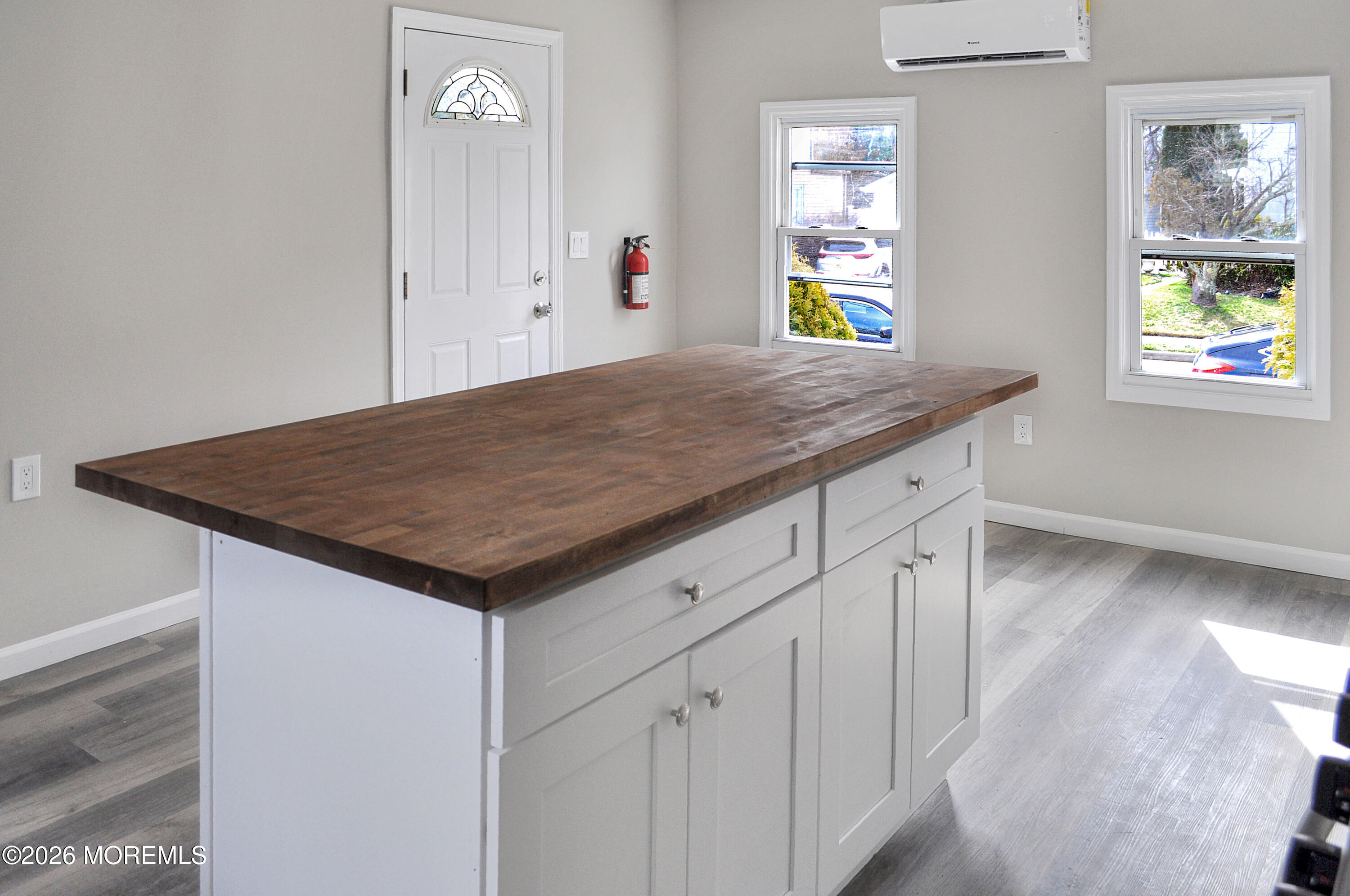 33 Washington Street Red Bank, NJ 07701 - Photo 5 of 13 10