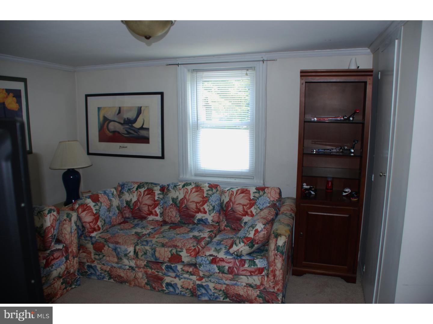 2555 Mill Road Quakertown, PA 18951 - Photo 11 of 17 Living Room