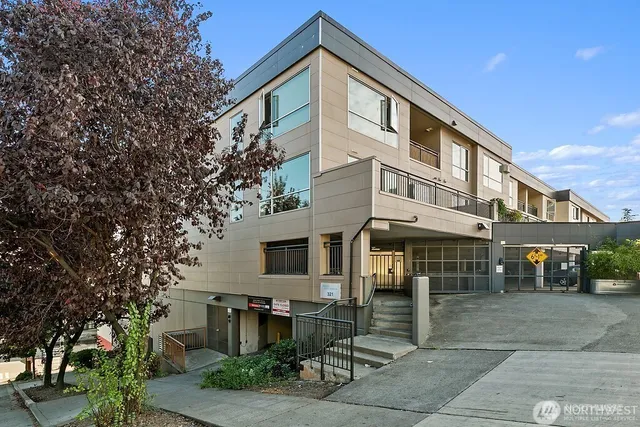 $275,000 | 321 10th Avenue South, Unit 604, Seattle, WA 98144